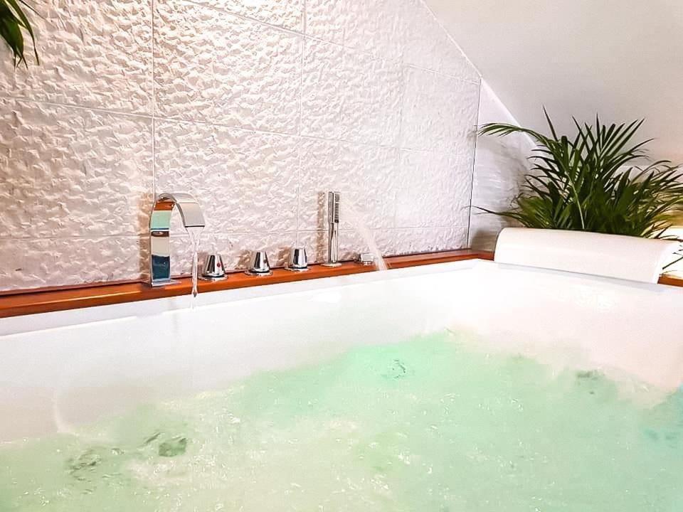 Alby Suite Термолі Екстер'єр фото
